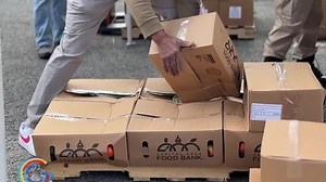 Federal workers miss first full paycheck on shutdown day 24 | Haystack News