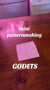 Mini Patternmaking: Godets ✂️✂️ Another versatile technique - ive seen godets with sharp corners, gradating sizes, different amounts of volume, varying placement, etc etc... the technique remains the same - inserts with more volume than the rest of the skirt. fun way to flex your patterning skills on your next project also disclaimer bc i know you all have a great eye - this pattern is not EXACTLY the same as the photo, but rather meant to show the techniqhe :) Comment GUIDE for a link to my ste