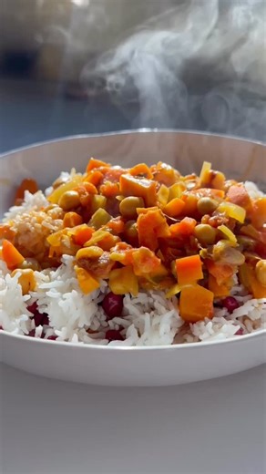 Branch Basics on Instagram: "This warm dish is perfect for serving family on a cozy night by the fire 🔥 The spices are aromatic and deeply comforting. Make enough because everyone will want seconds. You have to try this nutrient-dense, delicious yumminess. 😌 Ingredients 🥕🧄 • 1 onion • 3 organic carrots • 1 organic sweet potato • 3 cloves of garlic • 1 cup of dates, chopped (optional) • 1 can of chickpeas (15–18 oz, Eden BPA-free or Jovial glass) • 1 jar diced tomatoes, Jovial in glass (15 oz