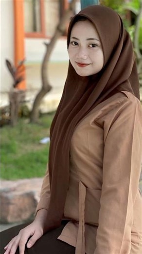 Kamu itu kayak WiFi… gak keliatan, tapi bikin aku selalu nyariin