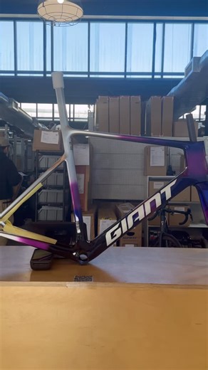 CCACHE.CC on Instagram: "Here’s your first glimpse of the 2026 Giant Propel Advanced SL in the striking Purple Storm colourway. Now available at CCACHE. #giantbicycles"