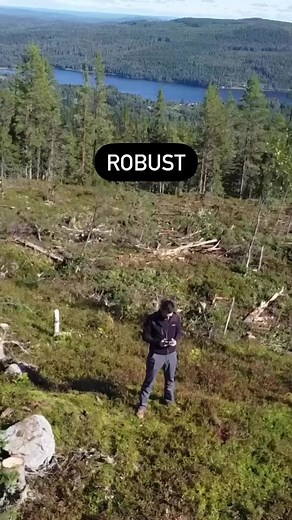 Logset 10F GT is an 18-ton capacity forwarder that is renowned for its robustness and productivity. With 17,000 hours of operation with its original major components such as bogies, engines, pumps, motors, and crane, it's no wonder why contractors choose Logset. This shot was taken in Sweden 🇸🇪#robust #logging #reliability #logset #SimplyBetter #forestmachine #sweden | Logset Oy