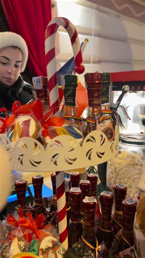 1.6K views · 22 reactions |  Petrecem românește la Pirouette!  Pe 30 noiembrie și 1 decembrie te așteptăm să sărbătorim împreună și să ascultăm cele mai frumoase șlagăre românești. | Pirouette Bistro | Facebook