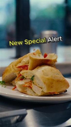 Pita Jungle on Instagram: "From our Seasonal Specials Menu - get it before it’s gone! Fresh-cut veggies 🥕 Juicy-perfectly cooked chicken 🍗 Warm baguette 🥖 Scratch-made. Mediterranean Diet. Here for a limited time - don’t miss it."