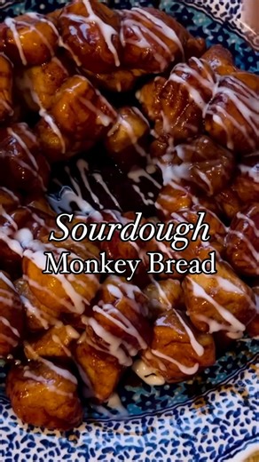 You don't know the best monkey bread recipe until you've tried this sourdough one! Gooey, warm, and delicious, you have to make this for your next bake. | Amy Bakes Bread