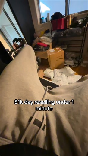 jah.resellss on Instagram: "Comment “VENDOR” to get access to my vendors for your reselling journey🔥⤵️ . . TikTok: Jah.Resellss . . . #reselling #business #entrepreneur #resellercommunity #foryou #ecom"