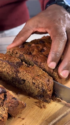 Javant’s Healthy Vegan Recipes | RECIPE ⬇️ Vegan High Protein Banana Bread Ingredients: 3/4 cup homemade oat flour (reduce measurement slightly if using store bought oat... | Instagram