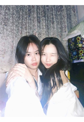 Wlw Kissing Moments and Clingy Love