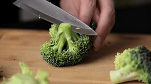 Preparing Broccoli Cooking Cutting Broccoli Cabbage Stock Footage Video (100% Royalty-free) 1101289585 | Shutterstock