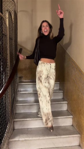 Videos de lexie (@lexie2e) con “Bailando - Spanish Version - Enrique Iglesias”