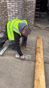 Filling in the screed rail tracks …. #sitetraining #landscapingtraining #landscapersofinstagram #landscapers_of_instagram #landscaper #landscaping | Gareth Wilson Garden & Landscaping Consultant