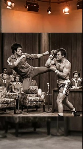 Bruce Lee Vs Muhammad Ali Karathe Fight 🧐👊🏻#trending #fyp #brucelee #emotional #foryou