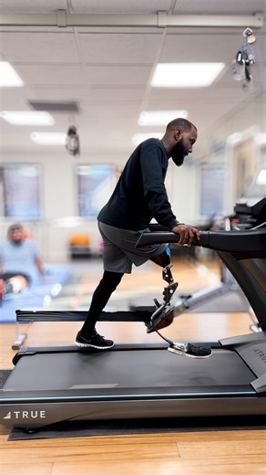 8.4K views · 8.8K reactions | 17mph 樂‍♂️ Jamol, an above-knee amputee, just maxed out our treadmill at 17 MPH!  Talk about incredible speed, agility, & strength using the @ossur Cheetah Running Blade & Knee! 料 Are you as amazed as we are!? #running #abovekneeprosthesis #runningblade #paralympics #pararunning | A Step Ahead Prosthetics | Facebook