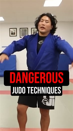 Why they’re so dangerous, how they injure knees, necks, and shoulders, and how to train them safely under a qualified instructor. If you’re serious about judo, this is a must‑watch. 🎥 Full video on YouTube (link in bio) #Judo #DangerousThrows #ShintaroHigashi #BJJ #Grappling #MartialArts | Shintaro Higashi