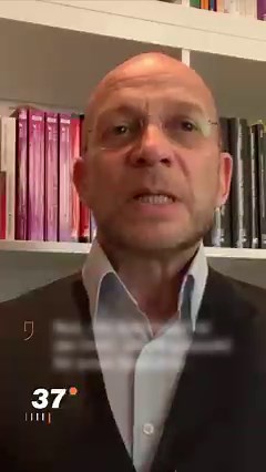 Ghosting - Paartherapeut und Single-Coach Eric Hegmann erklärt das Phänomen. Jemand löst sich in Luft auf, bricht jeden Kontakt ab. Ist das wirklich neu in Zeiten von Dating-Apps? Und was macht das mit uns? Das könnt ihr auch bei 37 Grad „Wisch und weg“ sehen: https://kurz.zdf.de/bbAxr/ | 37 Grad