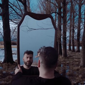 ⭐New York City⭐ Join us on Oct 4th for a transportive and soulful evening of balkan music with the Bosnian master of sevdah : Damir Imamovic ! ✨ Born into a family of bards in Sarajevo, Damir has dedicated his career to performing the music of his homeland and sharing its rich, enchanting melodies and stories with audiences worldwide, and educating listeners on its vibrant history. 🎫 Seats are limited and demand is high — book now before this concert is sold out! Sevdah is a richly evocative Bo