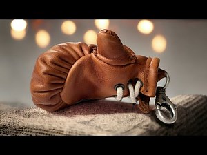 How to Make VINTAGE LEATHER BOXING GLOVES – Easy DIY Keyring | Leathercraft Tutorial