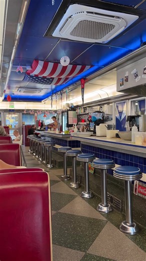 breakfast at a diner #americana #vintage #50s | 1950s
