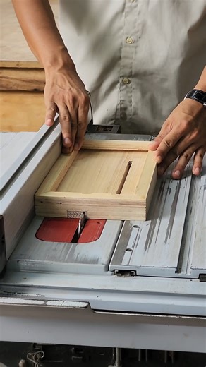 7.1K views · 71 reactions | Woodworking Table Saw Technique #tooltips #tips #hacks #woodworking #woodwork #woodart #woodprojects #woodworkingprojects #woodcraft #carpenter | Woodworking Tools | Facebook