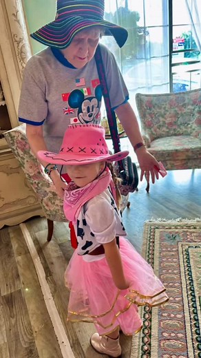 Some days you just need to be a princess!!!! #butterisbetter #bakerynearme #chattanoogavenue #chattanoogabakery #teatime #sixlittleteacupsbakery #scones #ifeelpretty #princessparty #princess #makeover #girltime #yesican #perfect | Six Little Teacups Bakery and Sweets