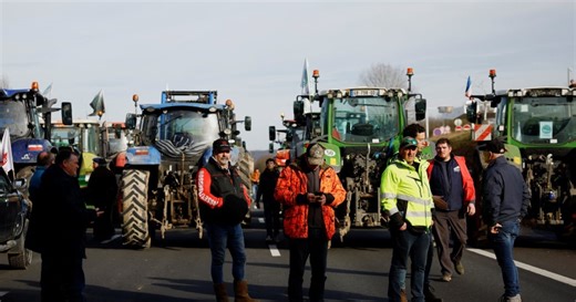 French farmers block Paris streets in protest against Mercosur trade deal