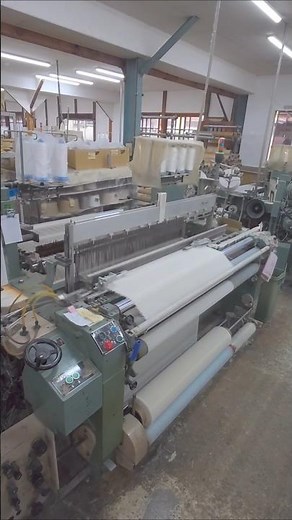 【音量注意】速すぎてスローが追いつかない。小嶋織物のエアジェット織機 #factory #工場 #airjetloom #工場見学