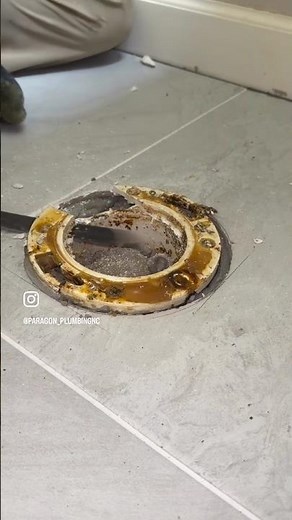 How To Replace A Toilet Flange #plumber #plumbing #construction #diy #tutorial