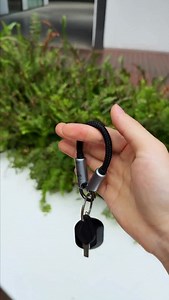 5.5K views · 1.8K reactions | A data cable that grows on a keychain! 15cm long, suitable for connecting to power banks and hard drives #keychaindatacable #lanyarddatacable #shortdatacable #digitaltech | Mobile Mania | Facebook