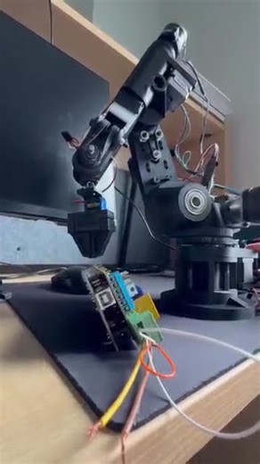 Another crazy demo of my arm 😮‍💨😮‍💨🐐 #3dprinting #arduinorobot #robotic #3dprinted #robotics