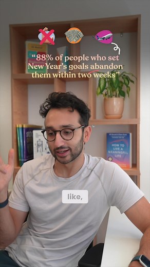 📢 Review your goals 👀 Do you actively review your goals and look at them everyday (like a vision board) so that you actually know what you're trying to achieve? Let me know in the comments!
