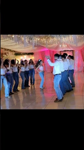 Quinceañera Surprise Dance #banda #ninafresa #xvaños #misxv #misquince #bailesorpresa