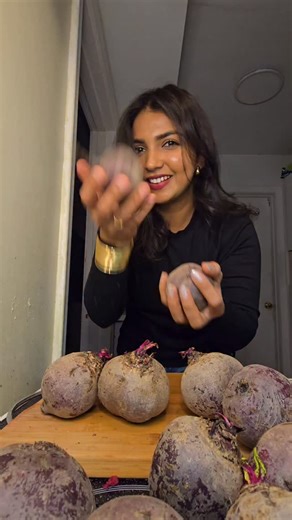 Amrutha Suma Gangan on Instagram: "Beetroot laddu😍 #dessert #laddu #recipe #beetroot #yummy"