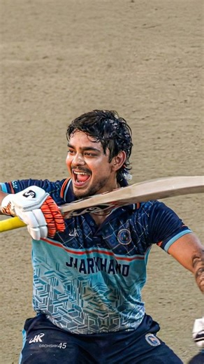 Rohit___45 on Instagram: "Mine 🗣️ Jaddu vs CSK 💀 1997년 개봉한 영화 Titanic은 잭과 로즈의 운명적인 사랑을 통해 비극 속에서도 오래 남는 감정의 깊이를 보여주는 작품입니다. 화려한 연출보다 인물의 감정에 더 집중한 제임스 카메론 감독의 스타일은 지금 다시 봐도 묘하게 가슴을 울리죠. 배가 침몰하는 장면이 아닌, 두 사람이 서로를 바라보던 순간들이 더 강하게 기억에 남는 영화이기도 합니다. 이 감정을 완성해주는 곡이 바로 셀린 디온의 *“My Heart Will Go On”*입니다. 처음 들으면 잔잔한데, 어느 순간 자연스럽게 가슴이 벅차오르는 느낌을 줍니다. 특히 후반부의 고조되는 보컬은 영화 속 잭과 로즈의 마지막 장면과 겹쳐지면서 괜히 마음이 서늘해지기도 하고요. 많은 분들이 “이 노래가 나오면 왜 그 장면이 자동으로 떠오르는지 모르겠다”고 말하는데, 그만큼 영화와 음악이 자연스럽게 얽혀 있는 곡입니다. 1998년 아카데미 주제