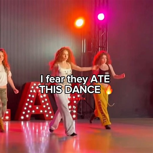 They are SUCH GOOD DANCERS 👯‍♀️