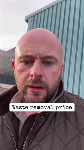 Looking for a price for disposal of this. Drop me a message with prices. Cheers #waste #disposal #price #rubbish #fyp Www.windsorinteriors.uk Info@Windsorinteriors.uk 01592 805611 0131 3708784 Txt/Whatsapp 07470676736