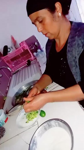 Mastering Vegetable Chopping Techniques in the Kitchen