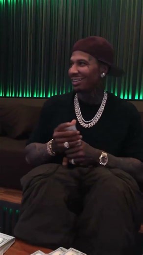 Lil Baby & MoneyBagg counting up money