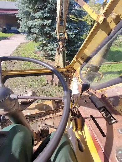 Exploring the IFA T174-2 Construction Vehicle Features