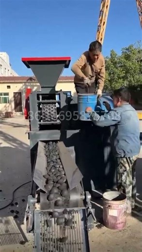 Charcoal balls pressing machine