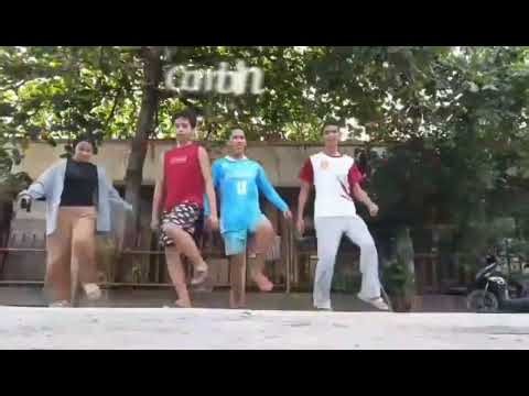 HIGH KNEES CARIOCA EXERCISE