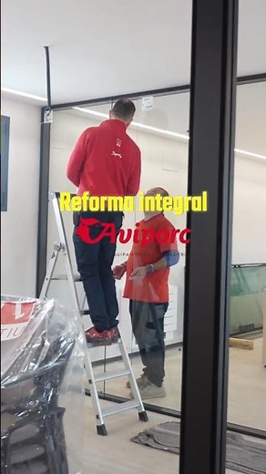 ➡️ Glass partitions for offices: installation and final result | @aviporcvalladolid
