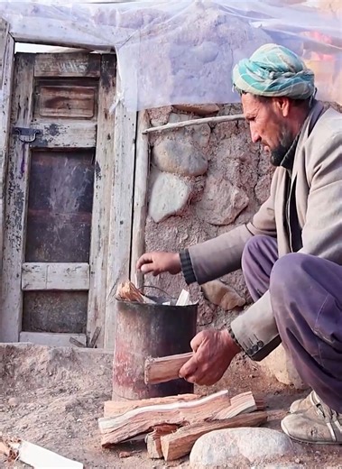 3.1K views · 88 reactions | Discover the beauty of living small — a simple, primitive lifestyle in the village where tradition, nature, and peace come together. ✨ #VillageLife #PrimitiveLiving #SimpleLife #BackToBasics | Melaine | Facebook