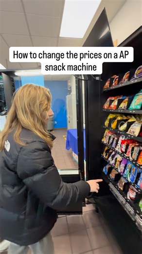 How to change the prices on an AP snack machine 🧐 #vending #vendingmachine #vendingbusiness #vendingmachinebusiness #graysvending | Grays Vending