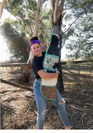 New gun cases just dropped at @🌵 Loz ⚡️ HOLMES & HIDE use the code PINK10 for 10% off grab them while their available!! #guns #cases #hunting #covers #leather #quality #sale #new #product #getit #pink #turqiouse #brown #simple #fancy #love #beauty #stylin #smallbuissness #jeans #bush #sunnies #country