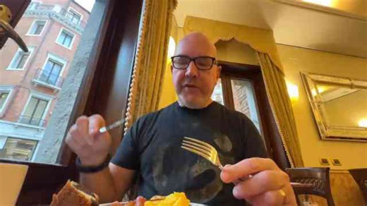 All you can eat breakfast buffet • Oldest hotel in Venice