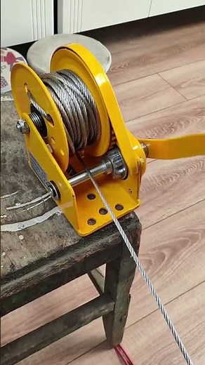 Simple and easy to use hand winch #tools