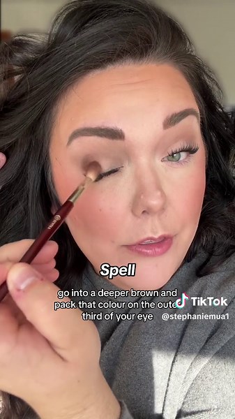 Easy eyeshadow routine for beginners 🤍 did you find this helpful? #easyeyeshadow #eyeshadowtutorial #eyeshadowlook #beginnereyeshadow #easymakeup #easymakeuptutorial #wisconsinmakeupartist