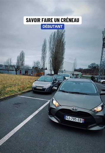 Savoir Faire un Créneau Droit : Conseils Pratiques