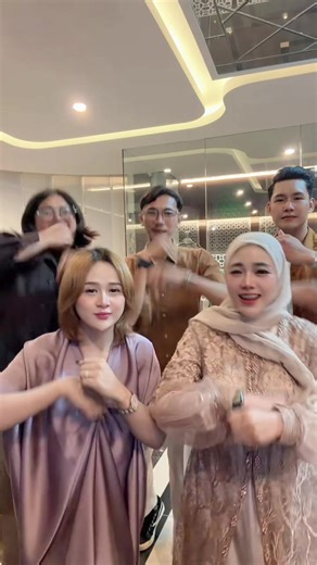 Jangan lupa jj an di setiap acara 🙌🏻 #jj #bukber #outfit #jombang24jam #fypシ゚viral