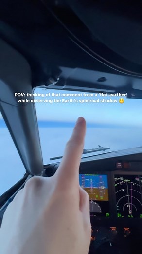 Maria Fagerström | 737 Captain on Instagram: "Once I shared a video capturing a stunning sunset on one side of the flight deck and a breathtaking full moonrise on the other. But little did I know that the video would go viral and somehow gain a huuge spread in the ‘flat earth society’ (yes, it’s a thing)🤦🏼‍♀️ and even to this day, I get daily comments insisting on that the earth is flat (which is obviously and evidently not the case). So here’s a video showing the curvature of the earth as a s